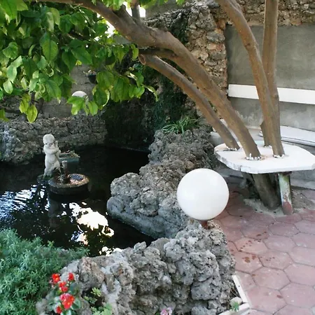 Gasthuis And With Parking Space - 6767 Makarska