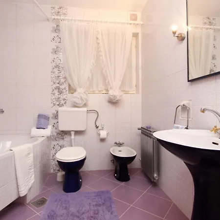 And With Parking Space - 6767 Guest house Makarska