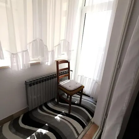 Guest house And With Parking Space - 6767 Makarska