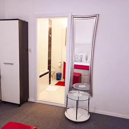 And With Parking Space - 6767 Makarska